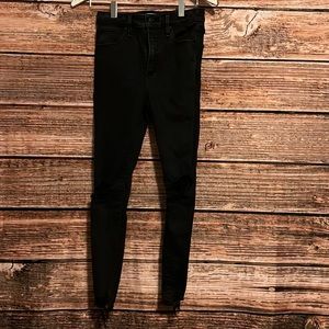 Abercrombie & Fitch• Black Distressed High Waisted Skinny Jean